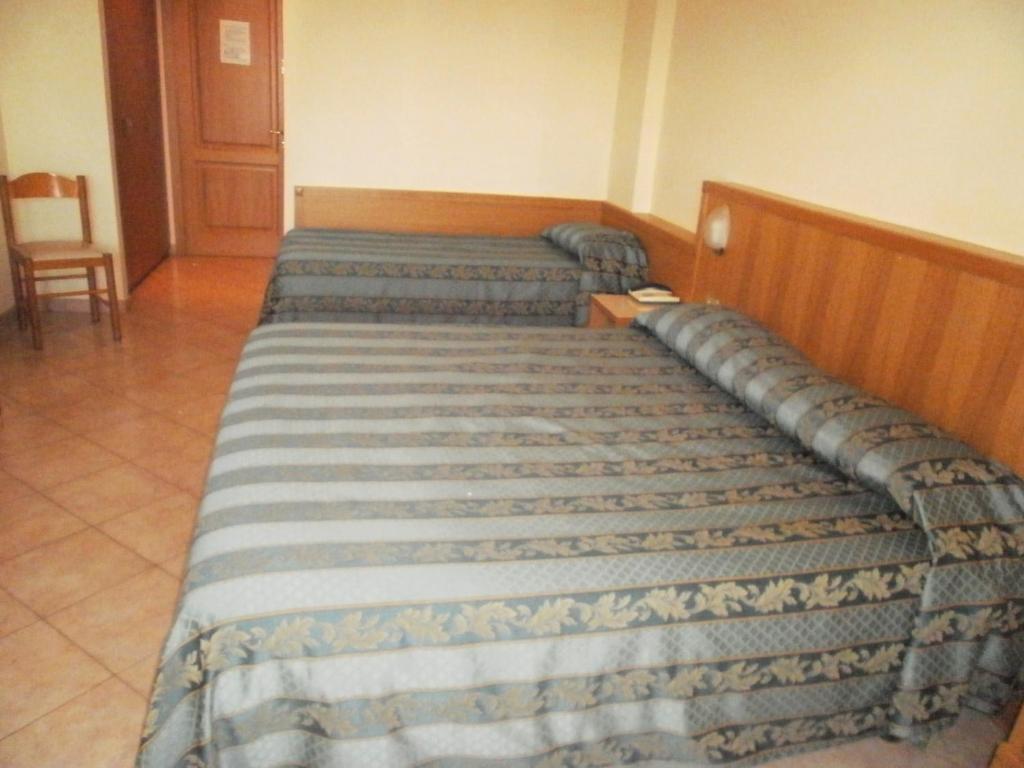 Hotel Manzoni Perugia Szoba fotó