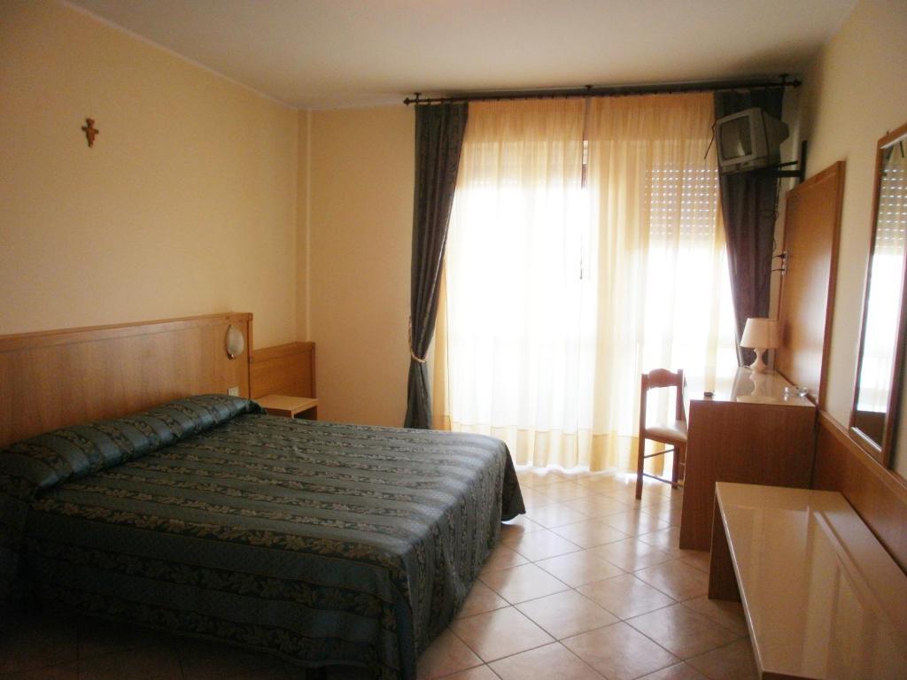 Hotel Manzoni Perugia Szoba fotó